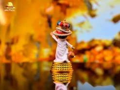 WCF Scale Crown Monkey D. Luffy - ONE PIECE Resin Statue - ONE Piece. Studio