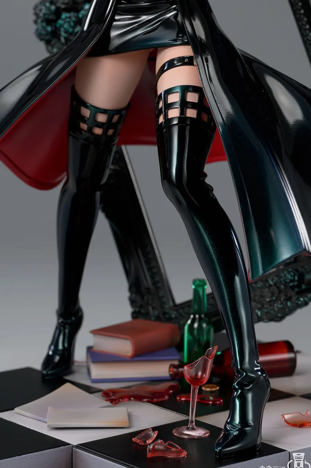Yor Forger - SPY X FAMILY Resin Statue - XXYun Studio
